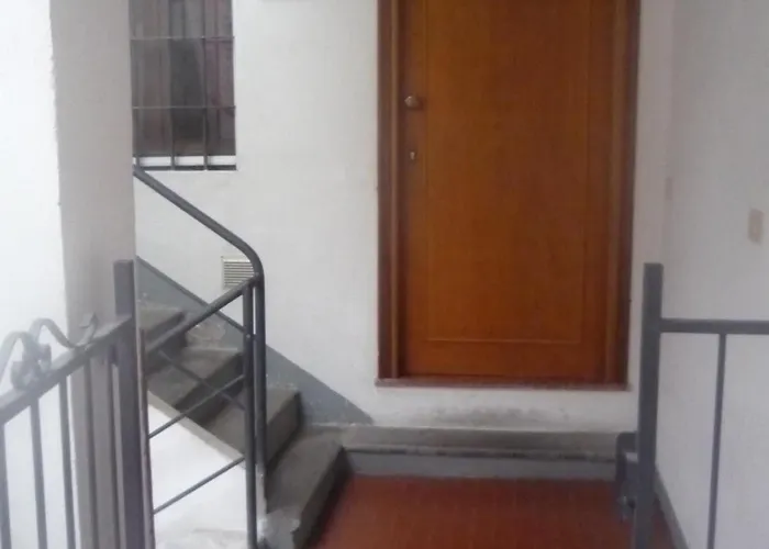 Stanza In Condiviso Nel Centro Storico Di Quarto em Acomodações Particulares